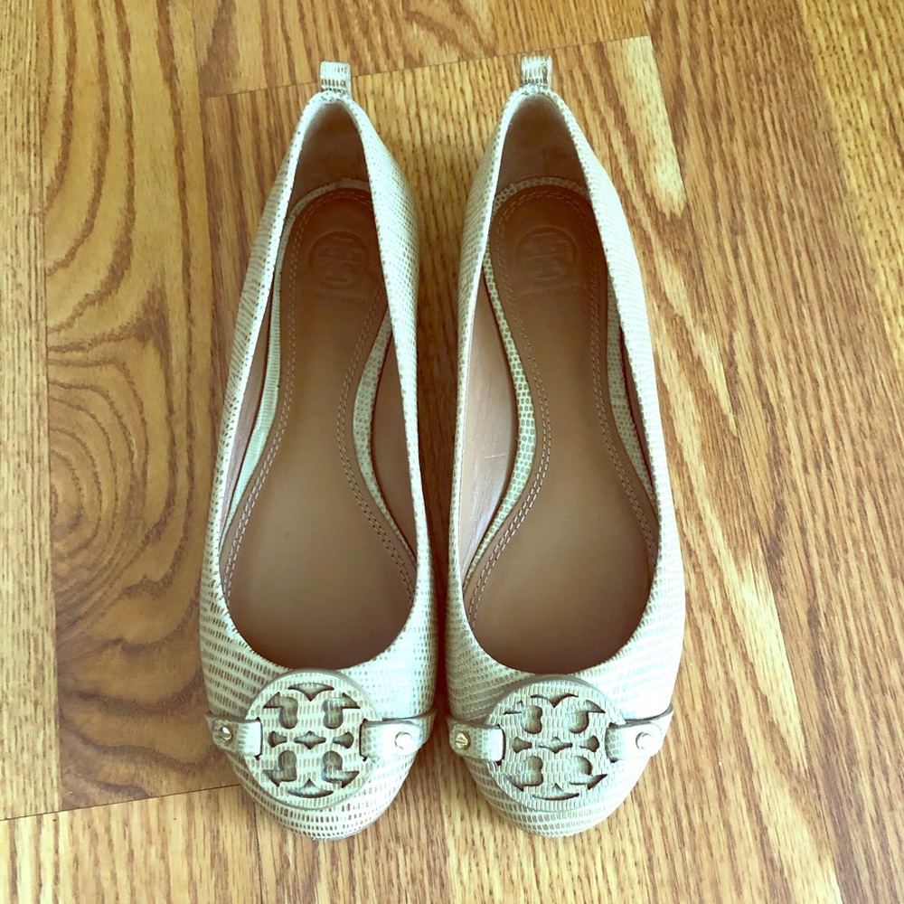 Authentic Tory Burch Leather Tan Loafers Sz 7.5